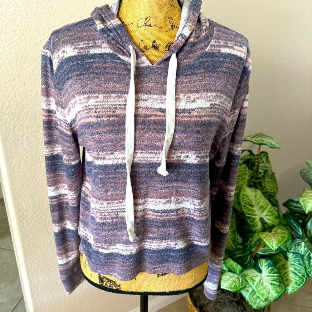 Heart & Hips Striped Knit Hoodie - Size Large, Multicolor